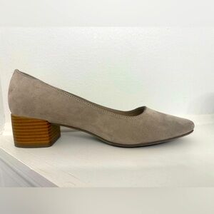 Liz Claiborne Women's Suede Block Heel Pumps Size 8.5W